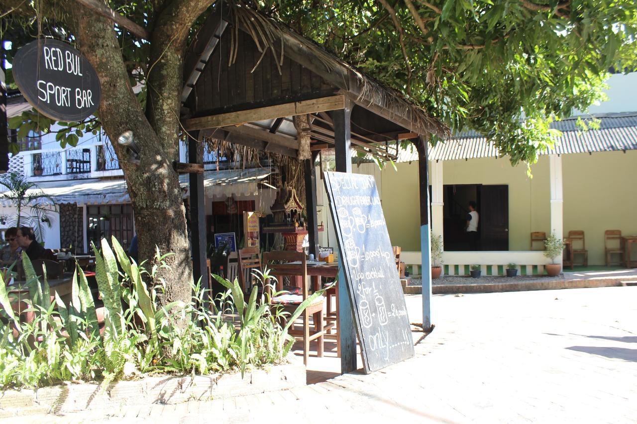 Y Not Laos Hostel Luang Prabang Buitenkant foto
