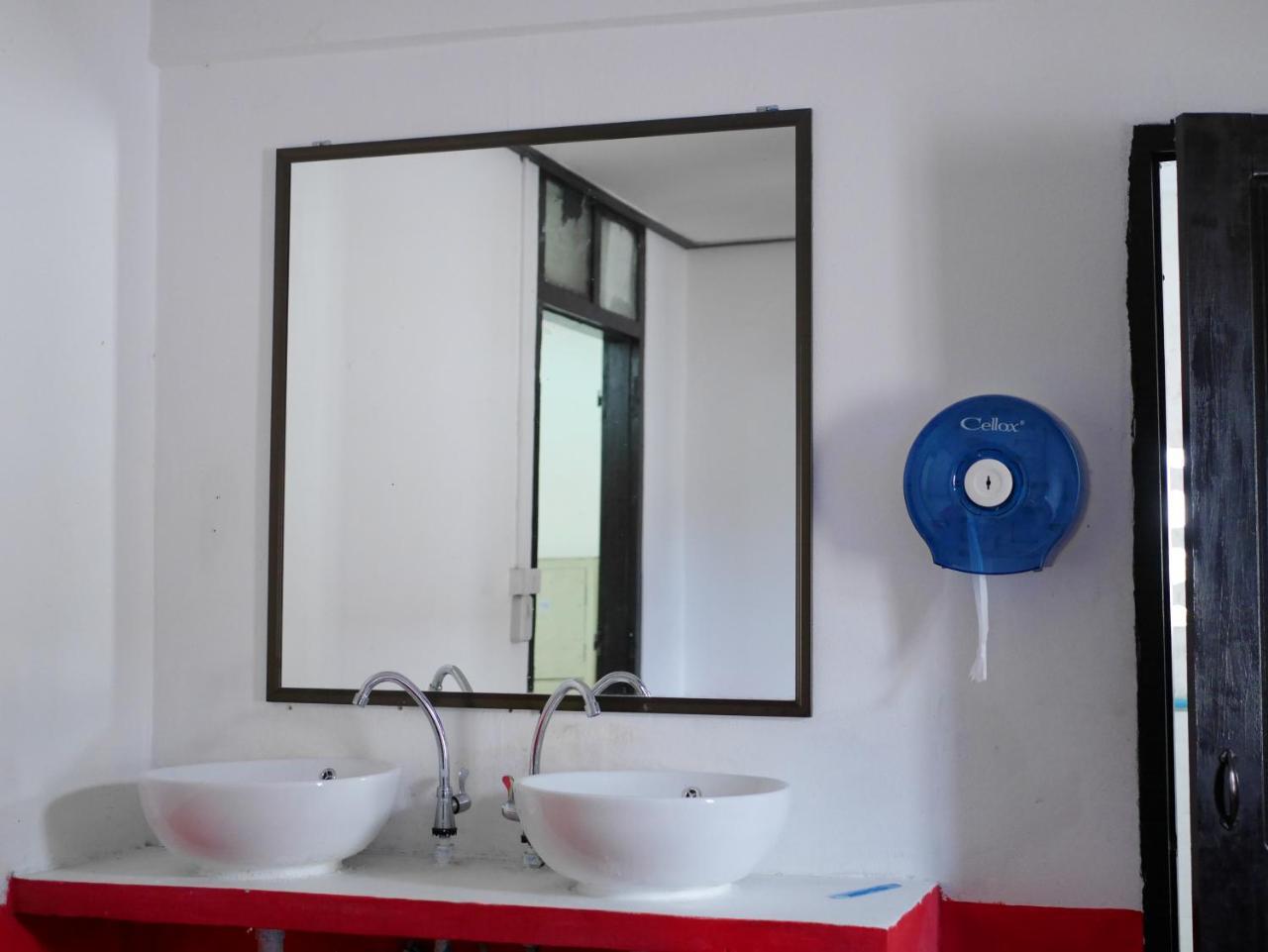 Y Not Laos Hostel Luang Prabang Buitenkant foto