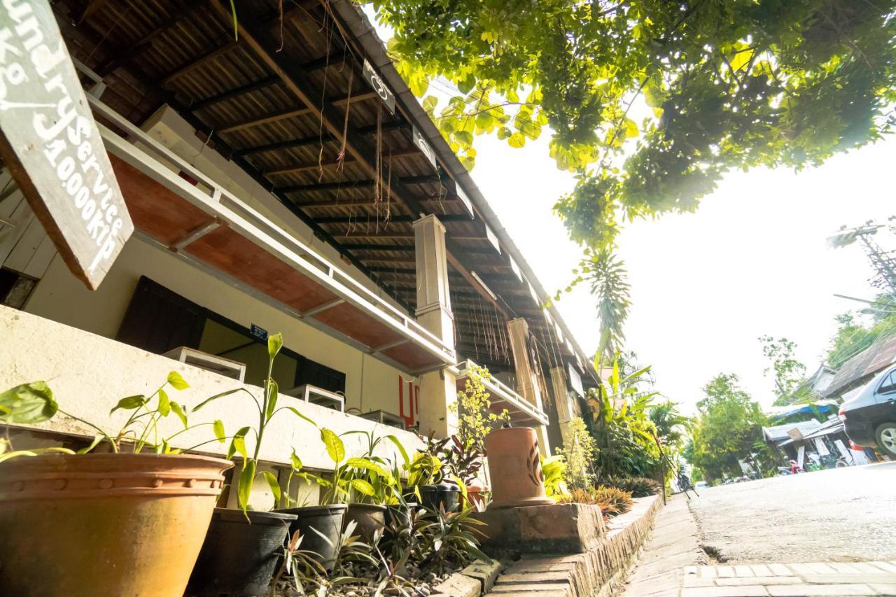 Y Not Laos Hostel Luang Prabang Buitenkant foto