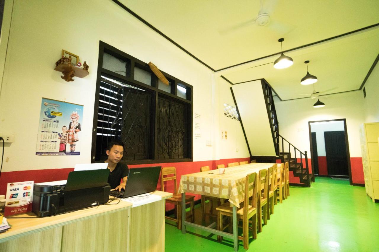Y Not Laos Hostel Luang Prabang Buitenkant foto